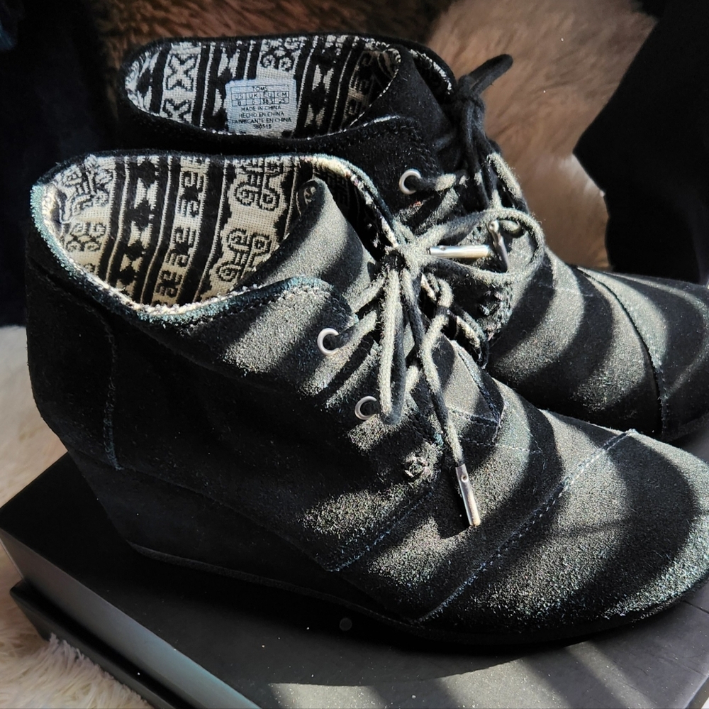 Tom's Elegant Black Women's Ankle Boots